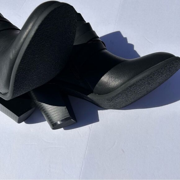 Journee Collection - Women's Wide Strap Boots - Size 8 - Picture 7 of 7